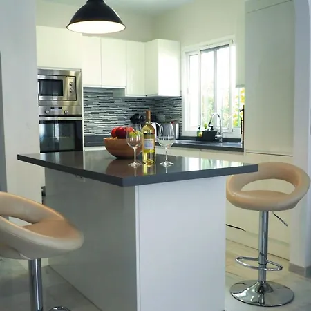 Stylish Private Pool Ideal For Large Family Villa