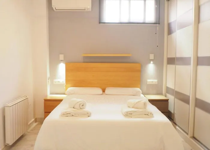 Stylish Private Pool Ideal For Large Family Villa *