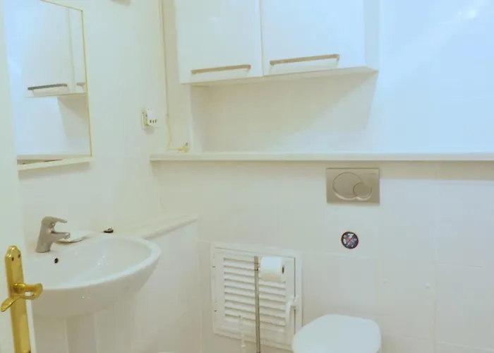 Stylish Private Pool Ideal For Large Family Вилла