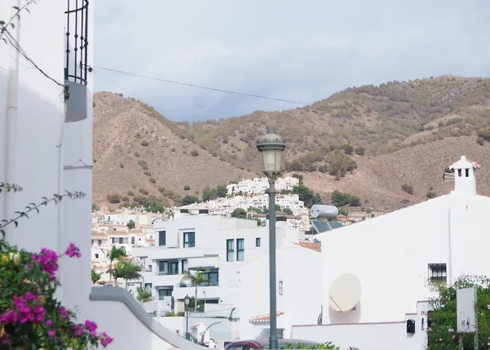 Stylish Private Pool Ideal For Large Family Villa *